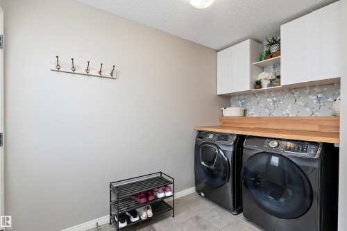8324 23 Avenue, Edmonton, AB - Indoor Photo Showing Laundry Room