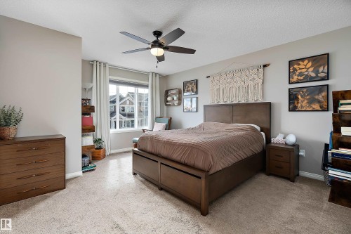 8324 23 Avenue, Edmonton, AB - Indoor Photo Showing Bedroom
