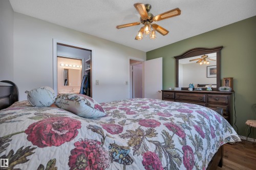 14261 30 Street, Edmonton, AB - Indoor Photo Showing Bedroom