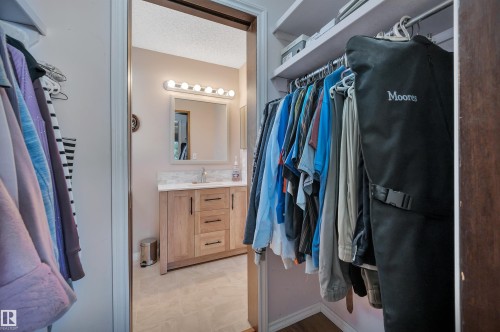 14261 30 Street, Edmonton, AB - Indoor With Storage