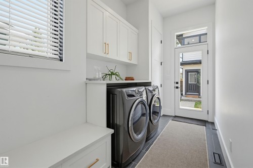 8723 138 Street, Edmonton, AB - Indoor Photo Showing Laundry Room