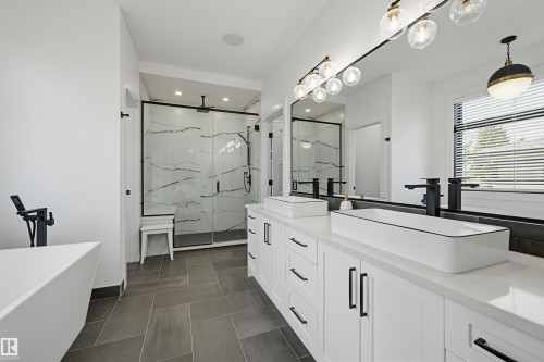 8723 138 Street, Edmonton, AB - Indoor
