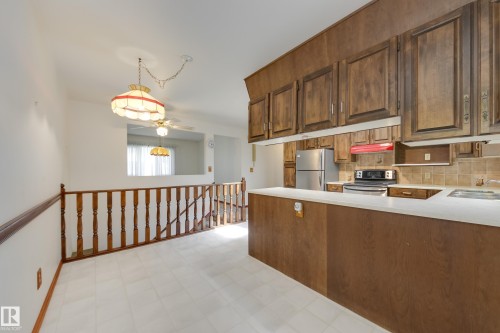 12307 54 Street, Edmonton, AB - Indoor Photo Showing Kitchen