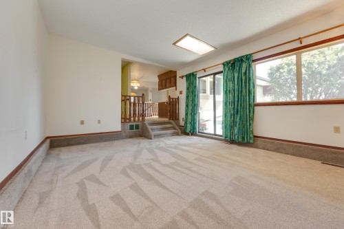 12307 54 Street, Edmonton, AB - Indoor Photo Showing Other Room