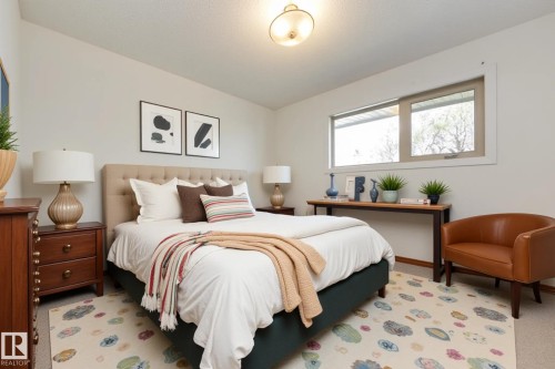 12307 54 Street, Edmonton, AB - Indoor Photo Showing Bedroom