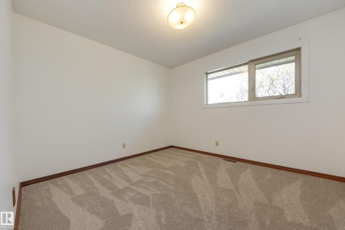 12307 54 Street, Edmonton, AB - Indoor Photo Showing Other Room