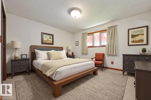 12307 54 Street, Edmonton, AB - Indoor Photo Showing Bedroom
