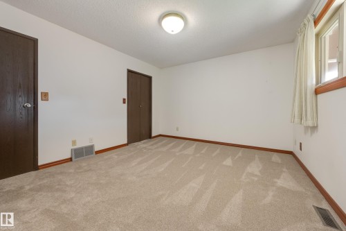 12307 54 Street, Edmonton, AB - Indoor Photo Showing Other Room