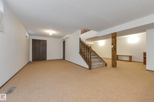 12307 54 Street, Edmonton, AB - Indoor Photo Showing Other Room