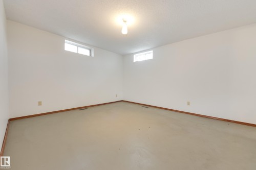 12307 54 Street, Edmonton, AB - Indoor Photo Showing Other Room