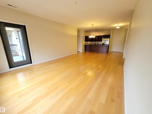442 160 Magrath Road, Edmonton, AB - Indoor