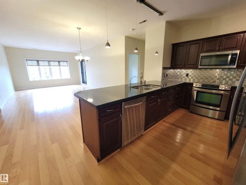 442 160 Magrath Road, Edmonton, AB - Indoor Photo Showing Kitchen With Stainless Steel Kitchen With Upgraded Kitchen