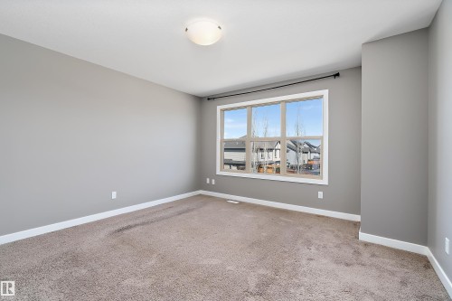 5 Gilmore Way, Spruce Grove, AB - Indoor Photo Showing Other Room