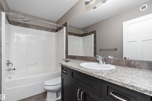 5 Gilmore Way, Spruce Grove, AB - Indoor Photo Showing Bathroom