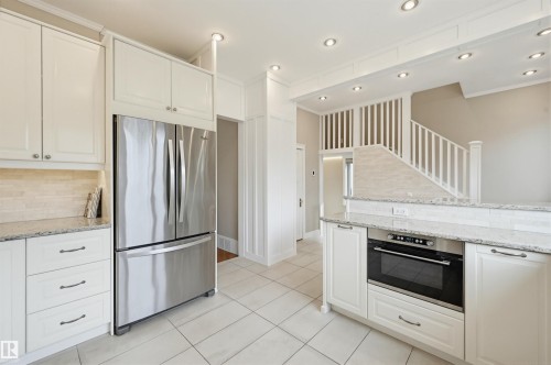 10813 74 Avenue, Edmonton, AB - Indoor Photo Showing Kitchen