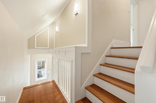 10813 74 Avenue, Edmonton, AB - Indoor Photo Showing Other Room