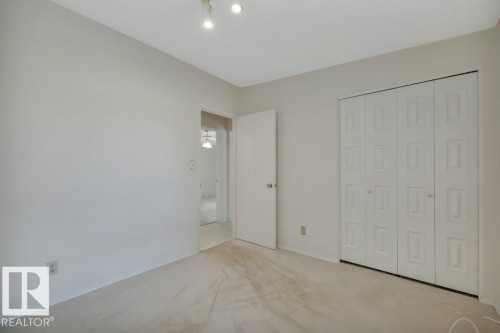 8808 41 Avenue, Edmonton, AB - Indoor Photo Showing Other Room