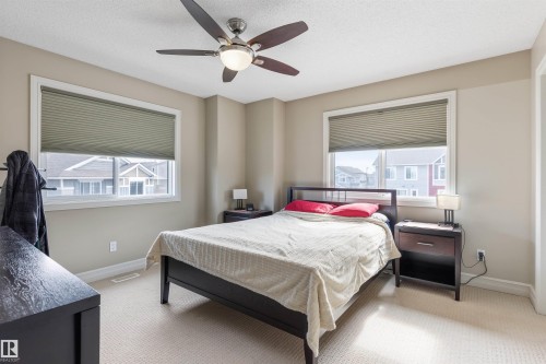 64 655 Tamarack Road, Edmonton, AB - Indoor Photo Showing Bedroom