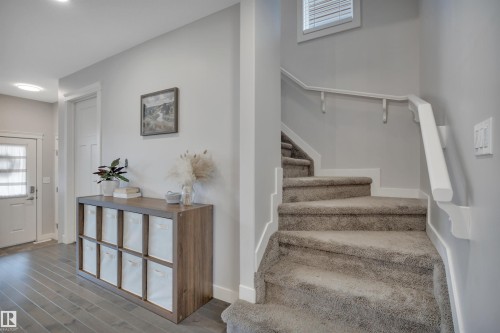 258 Robinson Drive, Leduc, AB - Indoor Photo Showing Other Room