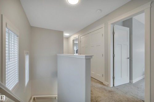 258 Robinson Drive, Leduc, AB - Indoor Photo Showing Other Room