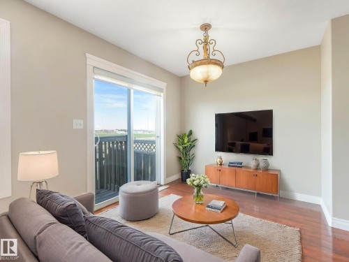 86 Meridian Loop Nw, Stony Plain, AB - Indoor Photo Showing Living Room