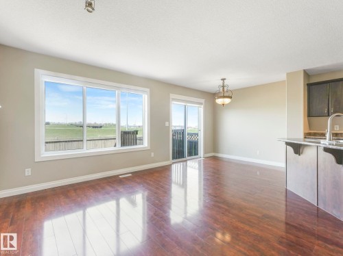 86 Meridian Loop Nw, Stony Plain, AB - Indoor Photo Showing Kitchen