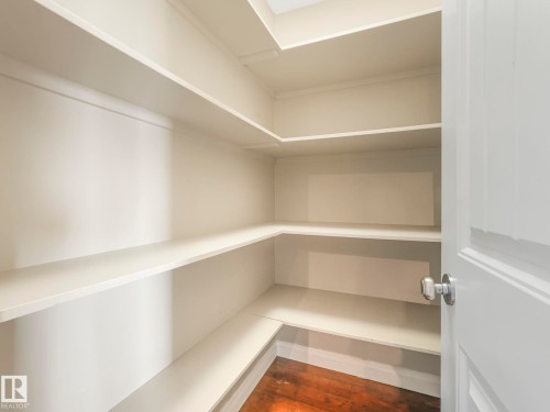 86 Meridian Loop Nw, Stony Plain, AB - Indoor With Storage