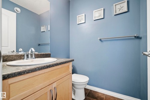 1212 37C Avenue, Edmonton, AB - Indoor Photo Showing Bathroom