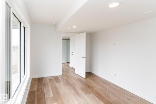7135 May Crescent, Edmonton, AB - Indoor Photo Showing Other Room