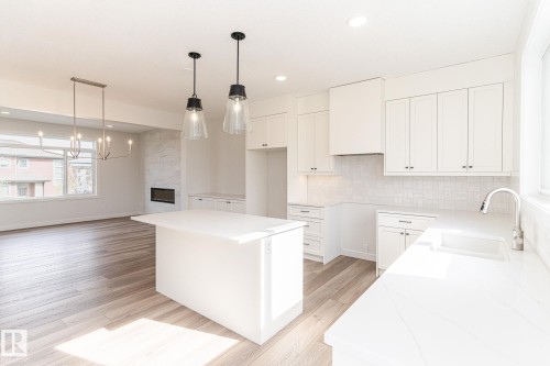 7135 May Crescent, Edmonton, AB - Indoor Photo Showing Kitchen With Upgraded Kitchen