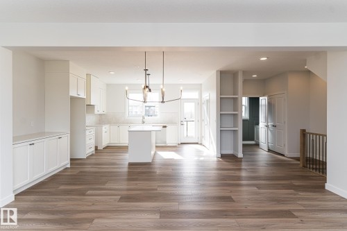 7135 May Crescent, Edmonton, AB - Indoor Photo Showing Kitchen
