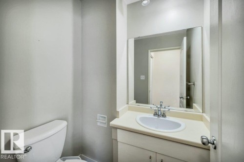 171 Royal Road, Edmonton, AB - Indoor Photo Showing Bathroom