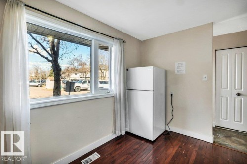 171 Royal Road, Edmonton, AB - Indoor Photo Showing Other Room