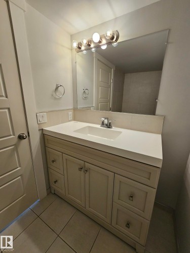 26 Northwoods Village, Edmonton, AB - Indoor Photo Showing Bathroom