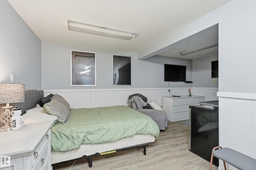 9 8020 141 Avenue, Edmonton, AB - Indoor Photo Showing Bedroom