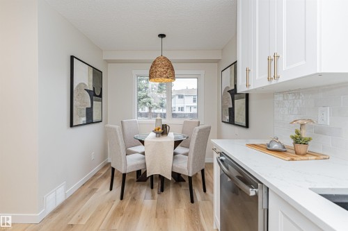 3105 109 Street, Edmonton, AB - Indoor