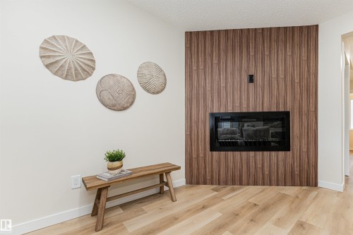3105 109 Street, Edmonton, AB - Indoor