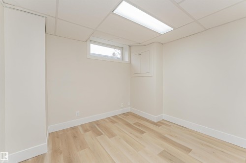 3105 109 Street, Edmonton, AB - Indoor Photo Showing Other Room