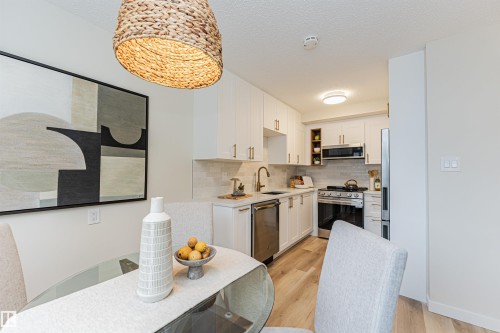 3105 109 Street, Edmonton, AB - Indoor