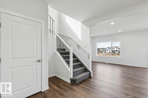 2322 Egret Way, Edmonton, AB - Indoor Photo Showing Other Room