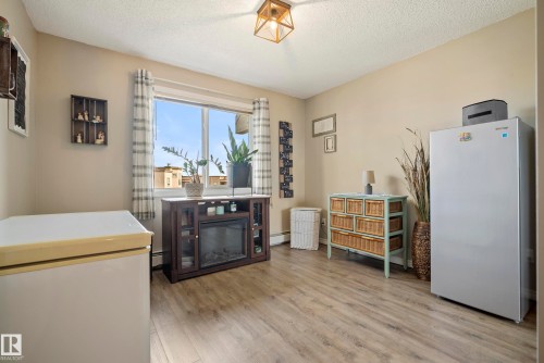 440 2436 Guardian Road, Edmonton, AB - Indoor