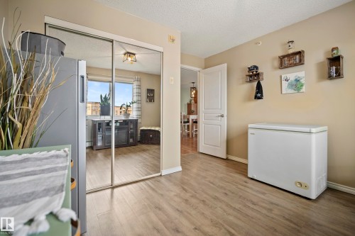 440 2436 Guardian Road, Edmonton, AB - Indoor