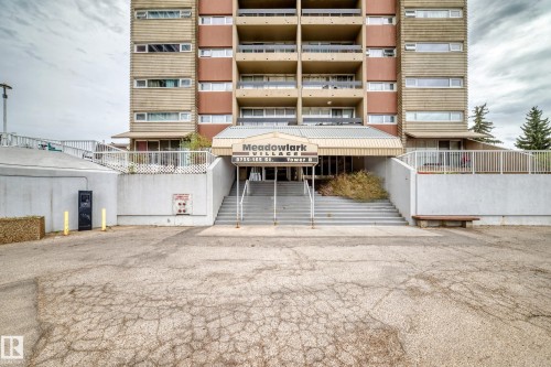 115 8735 165 Street, Edmonton, AB - Outdoor