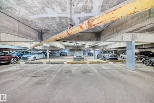 115 8735 165 Street, Edmonton, AB - Indoor Photo Showing Garage