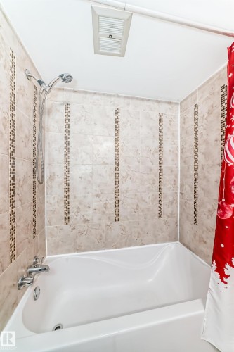 115 8735 165 Street, Edmonton, AB - Indoor Photo Showing Bathroom
