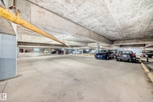 115 8735 165 Street, Edmonton, AB - Indoor Photo Showing Garage