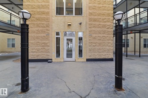 330 10531 117 Street, Edmonton, AB - Outdoor