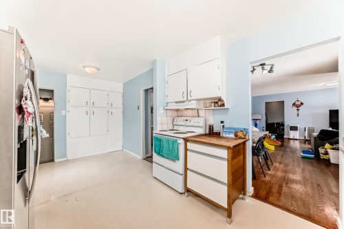 10928 149 Street, Edmonton, AB - Indoor Photo Showing Kitchen