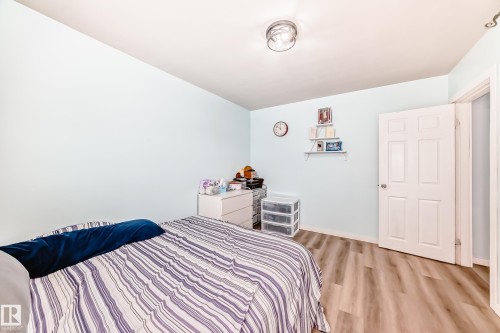 10928 149 Street, Edmonton, AB - Indoor Photo Showing Bedroom