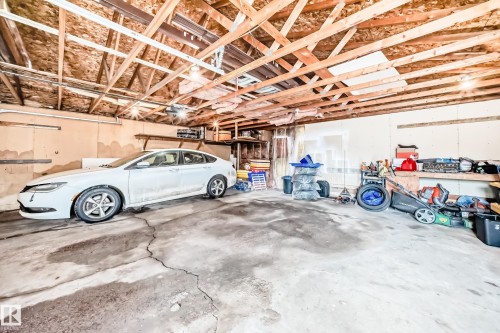 10928 149 Street, Edmonton, AB - Indoor Photo Showing Garage